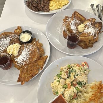 Off Street Cafe - Carna Asada plate, Cinnamon Roll Frech Toast, Brioche French Toast, Healthy Scrambled - American Near Me - Cerritos, California