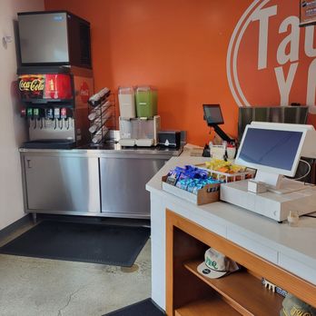 Tacos Y Que - Tacos Near Me - Whittier, California