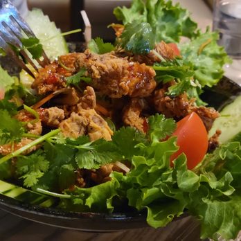 Bamboo Penny's - Softshell Crab Salad - Thai Near Me - Leawood, Kansas