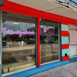 Heights Common Market - EC Blooms : Flower Shop
