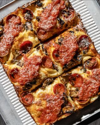 DropTop Pizza by null