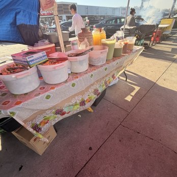 Tacos El Bebe - Salsas and toppings - Food Trucks Near Me Tacos El Bebe - Salsas and toppings - Food Trucks Near Me