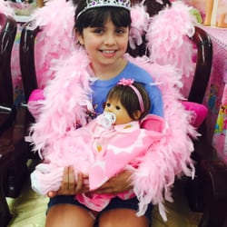 Doll Outlet - Allison and her new baby, Grace