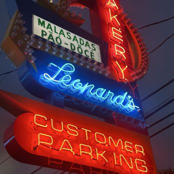 Leonard's Bakery - Bakeries Near Me - Honolulu, Hawaii