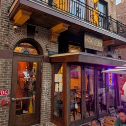 Pacci’s - Look at this beauty. What a place! Very cozy and comfortable, not pretentious at all