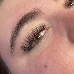 The Lash Crypt - Hybrid lash extensions
