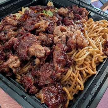 Sakura Express - Angus beef with fried noodles and Japanese vegetables - Japanese Near Me - Midvale, Utah