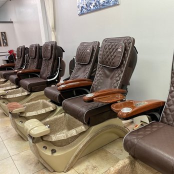 Signature Nail Studio - Massage chairs - Nail Salons Near Me - Indian Harbour Beach, Florida
