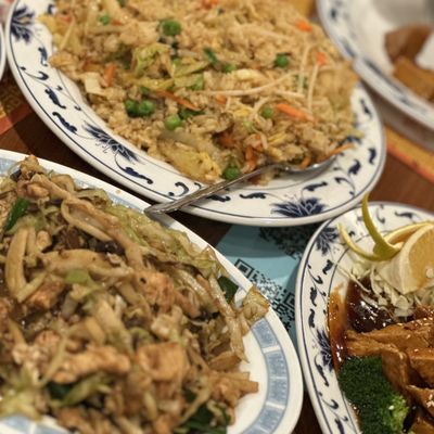 Twin Lion Chinese Restaurant by null