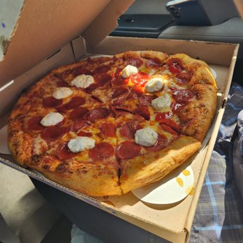 Mellow Mushroom San Antonio - Pizza of delicious delight - Pizza Near Me - San Antonio, Texas