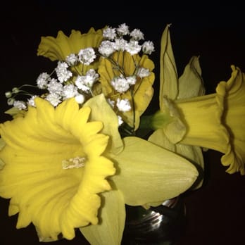 China Clipper Cafe - I'm at a total dive bar and there is a bouquet of fresh daffodil on the table...amazed! - Dive Bars Near Me - Olympia, Washington China Clipper Cafe - I'm at a total dive bar and there is a bouquet of fresh daffodil on the table...amazed! - Dive Bars Near Me - Olympia, Washington