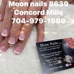 Moon Nails