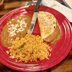 Taqueria el Patron II - Quesadilla with beans and rice