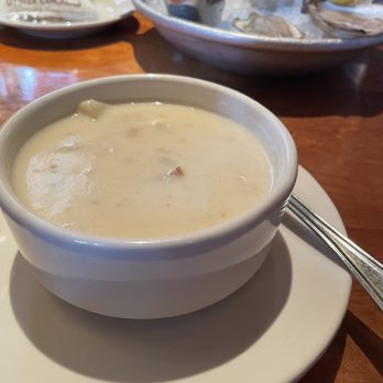 Old Ebbitt Grill - Clam Chowder - Bars Near Me - Washington, DC, District of Columbia