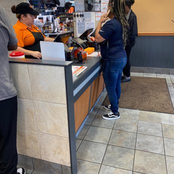 Whataburger - customers at a fast food restaurant - Burgers Near Me - Houston, Texas Whataburger - customers at a fast food restaurant - Burgers Near Me - Houston, Texas