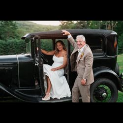 Everything Tuxedo - Amazing business. They got the suit we needed for our beautiful day. Thank you to the owner for working with us.