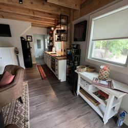 Radiant Revival - Beautiful Airbnb