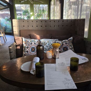 The Front Yard - Laid back seating area - Breakfast & Brunch Near Me - North Hollywood, California The Front Yard - Laid back seating area - Breakfast & Brunch Near Me - North Hollywood, California