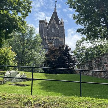 Clayton Island Tours - Boldt Castle - Boat Charters Near Me - Clayton, New York Clayton Island Tours - Boldt Castle - Boat Charters Near Me - Clayton, New York