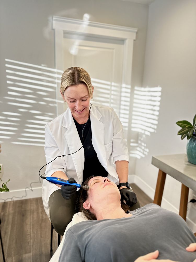 Sea Glass Med Spa Logo