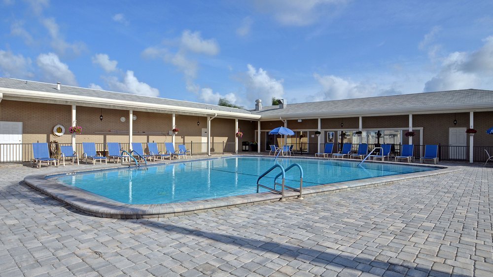 PARK ROYALE Updated August 2024 10611 66th St N, Pinellas Park