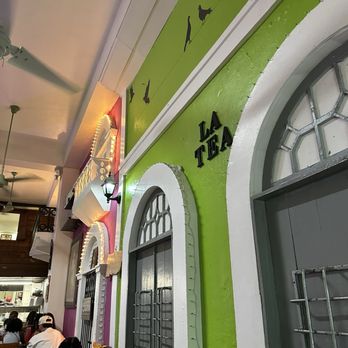 El Jibarito - Inside decor - Latin American Near Me - San Juan, Puerto Rico El Jibarito - Inside decor - Latin American Near Me - San Juan, Puerto Rico