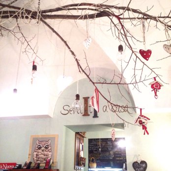 Cambiovita - Il delizioso albero interno. Sentiti a casa - Breakfast & Brunch Near Me - Naples, NA Cambiovita - Il delizioso albero interno. Sentiti a casa - Breakfast & Brunch Near Me - Naples, NA