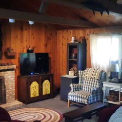 At Lake Logan Cottages - Open floor plan living room area