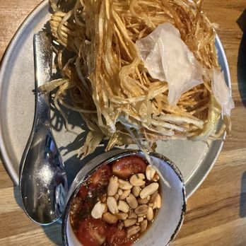 Khao Tiew - Fried papaya salad - Thai Near Me - San Francisco, California