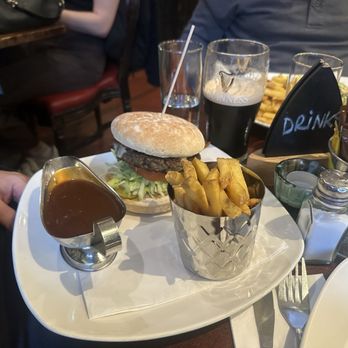 The Hairy Lemon - Burger - Irish Pub Near Me - Dublin, D The Hairy Lemon - Burger - Irish Pub Near Me - Dublin, D