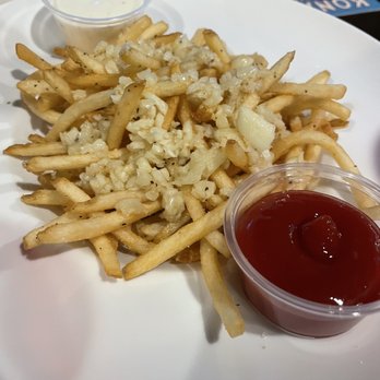 The Social Honolulu - Garlic fries - American Near Me - Honolulu, Hawaii The Social Honolulu - Garlic fries - American Near Me - Honolulu, Hawaii