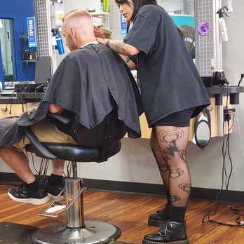 Supercuts - Hair Salons Near Me - CHINO, California