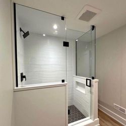 Navarro’s Handyman - Bathroom glass door