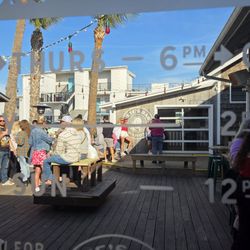 Pete’s Bar - Great outdoor deck and bar
