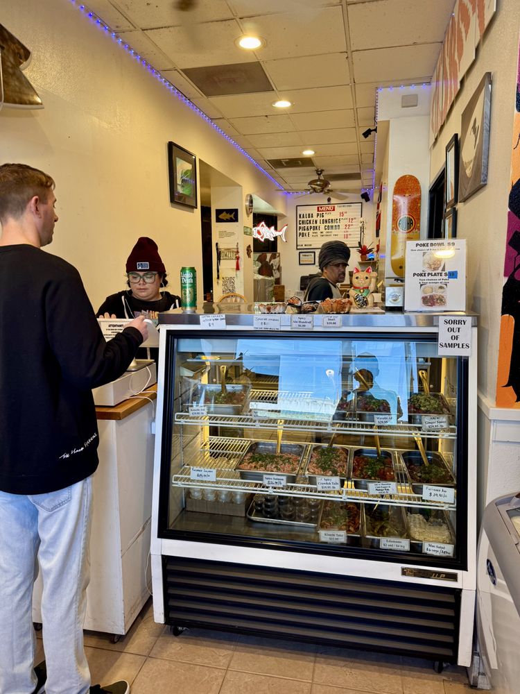 It's Raw Poke Shop photo 2