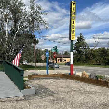 Vinnie's Italian Sub Shop - Sandwiches Near Me - Romulus, Michigan