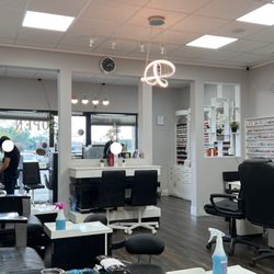 Luxury Brows, Wax & Nail Bar - Salon