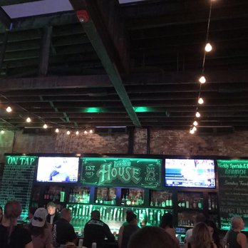Short North Pint House - Bars Near Me - Columbus, Ohio Short North Pint House - Bars Near Me - Columbus, Ohio