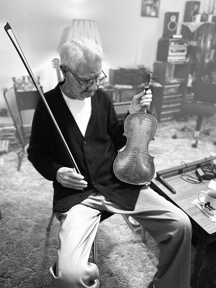 WYATT VIOLIN SHOP Updated July 2024 24 Photos 2418 E R D Mize Rd