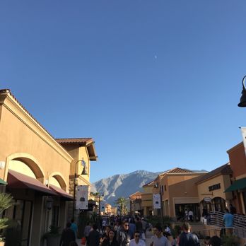 Desert Hills Premium Outlets - Shopping Centers Near Me - Cabazon, California Desert Hills Premium Outlets - Shopping Centers Near Me - Cabazon, California