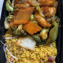 Tan May Chinese Restaurant - Cz27a. szechuan shrimp combo dish