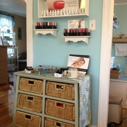 Simple Indulgence Day Spa - Shellac wall