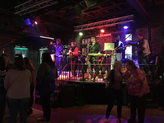 Bourbon Bandstand by null