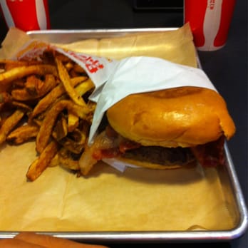 Grill 'Em All - Dee Snider! - Burgers Near Me - Long Beach, California Grill 'Em All - Dee Snider! - Burgers Near Me - Long Beach, California