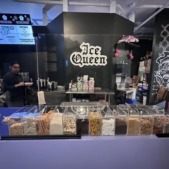 Ice Queen PDX - Toppings galore - Ice Cream & Frozen Yogurt Near Me - Portland, Oregon Ice Queen PDX - Toppings galore - Ice Cream & Frozen Yogurt Near Me - Portland, Oregon