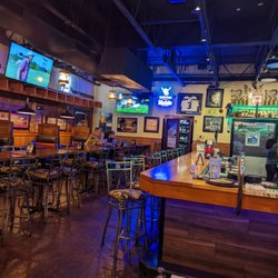 La Palmera Family Mexican Restaurant - Lounge seating.