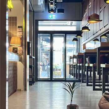 The Bristol - Lobby - Hotels Near Me - Bern, BE