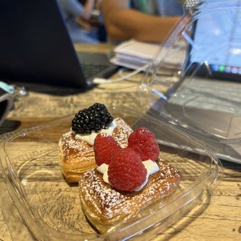 Paris Baguette - Bakeries Near Me - Dublin, California Paris Baguette - Bakeries Near Me - Dublin, California