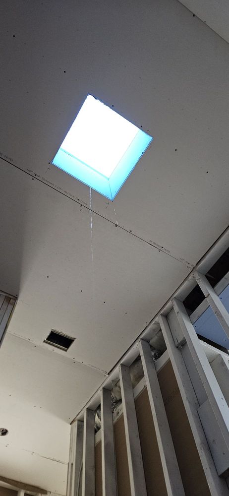 Slide of Hough Roofing & Screen Rooms