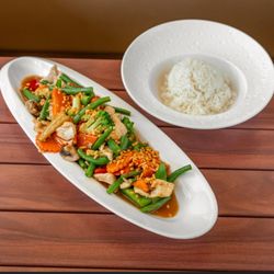 Charming Thai Restaurant - Garlic lover